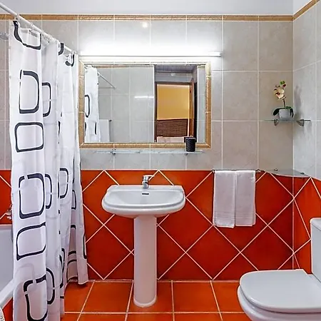 Hotell 4 1 Crianca, Pisicina Aquec